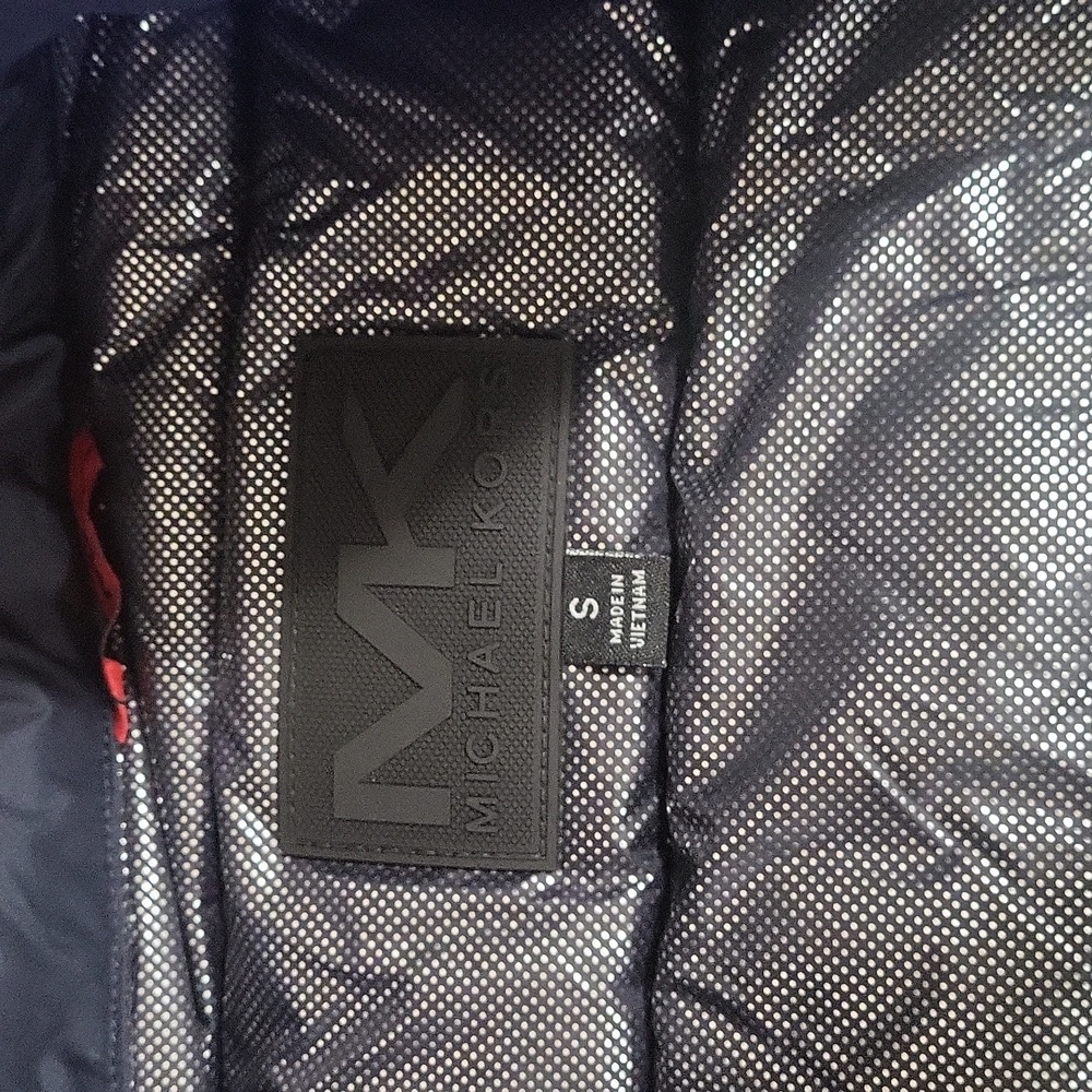 Coat - Picture 3 of 6